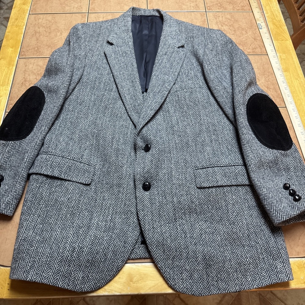 VTG Harris Tweed Blazer Sz 44R Gray Herringbone Bankers Halls Jacket Sport‎ coat